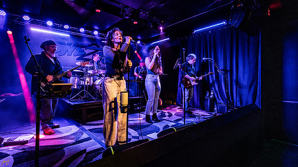 JimiV_20251213_211105_B-Side