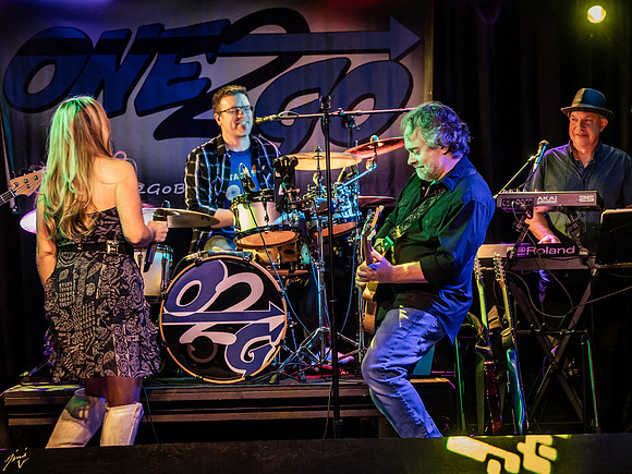 JimiV_20251213_224510_B-Side