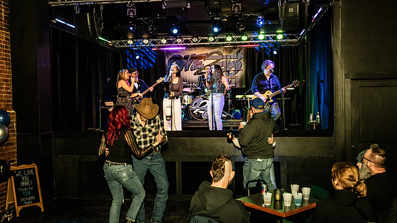 JimiV_20251213_230525_B-Side