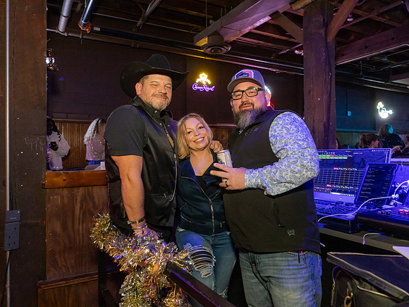 JimiV_20251231_215044_Bushwhackers