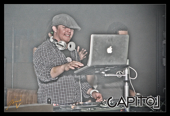 JimiV 20111218 022733wb