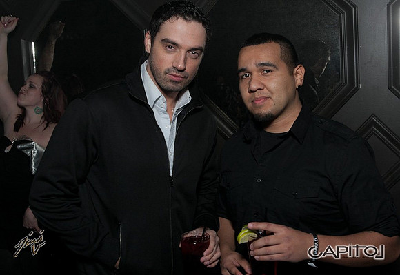 JimiV 20111210 012617wb